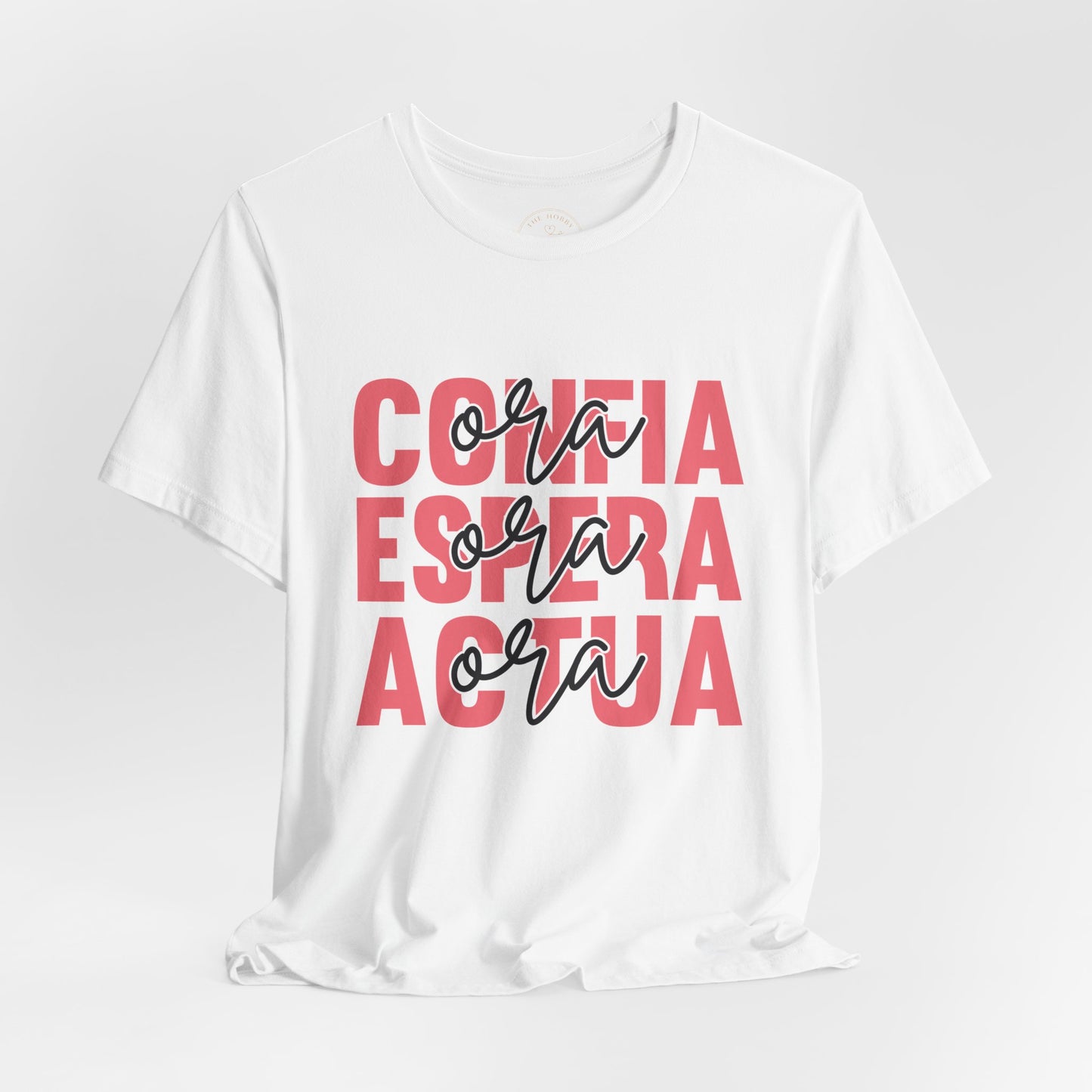 Coração Está Atoja Graphic Tee