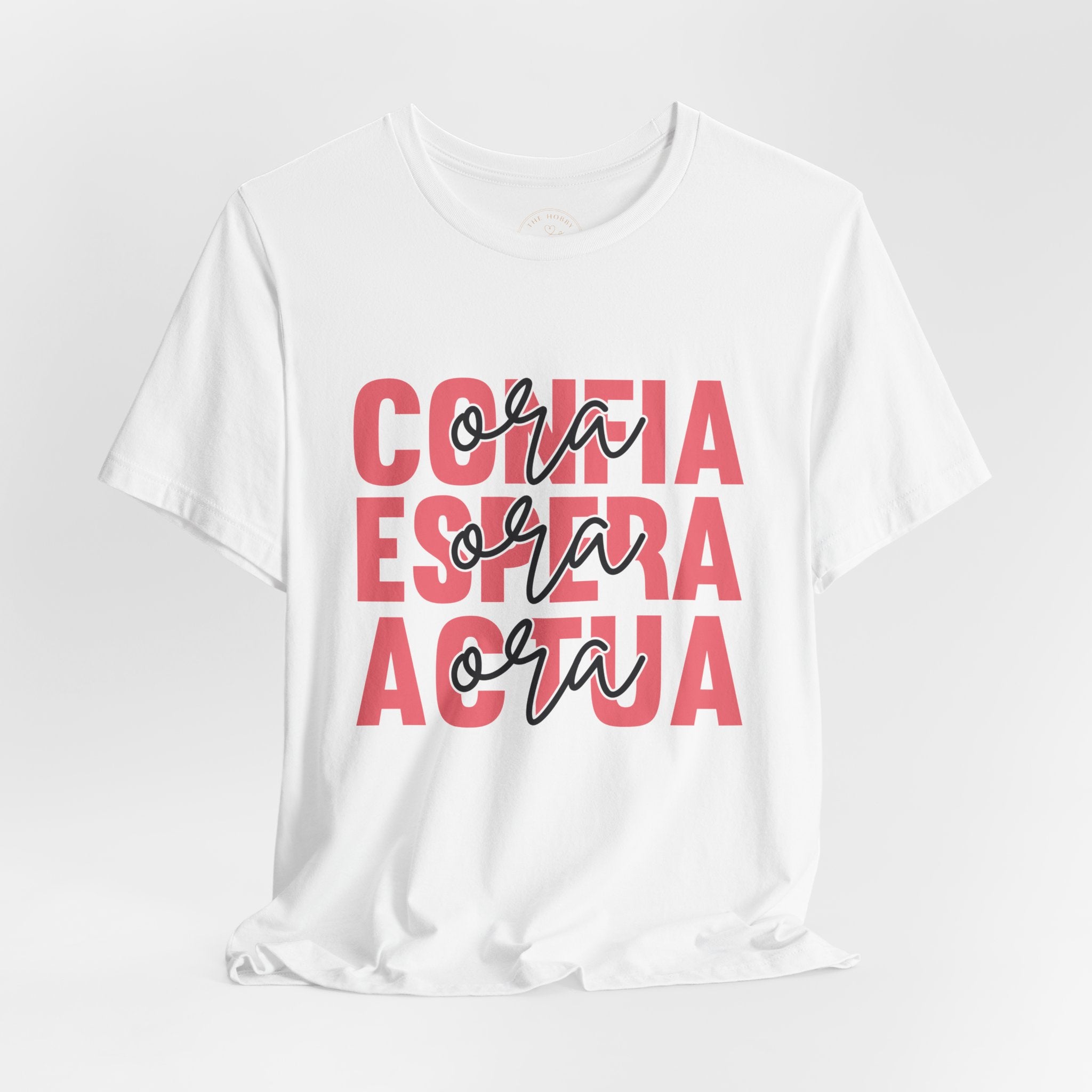 Coração Está Atoja Graphic Tee